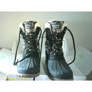 STORM by Cougar Fresno Women’s Black Nylon Lace‑Up Snow Boots Size 7M